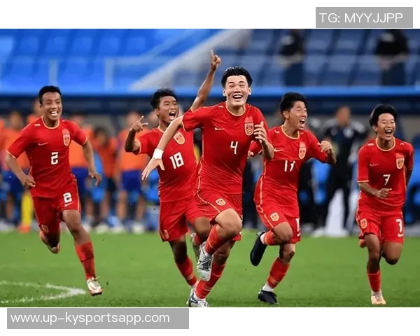 国少门将秦子牛谈零失球背后的团队努力与比赛压力对比